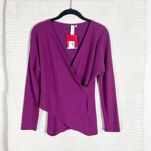 EVEREVE Allison Joy purple brushed ribbed cross front top S NEW
